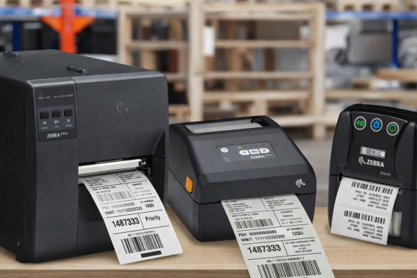 Versandetiketten auf Rolle